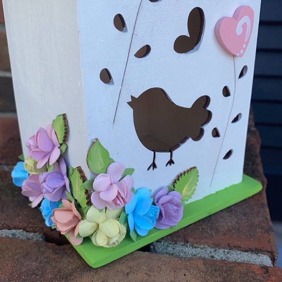 SPRING IS HERE 🌸Handpainted Decorative Birdhouse “Spring Harmony” - Picture 5 of 8